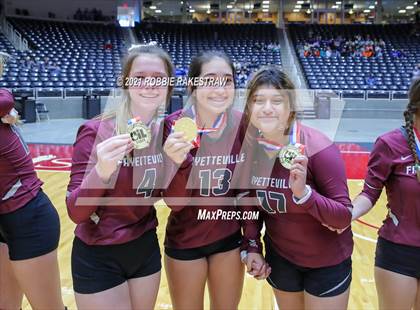 Thumbnail 2 in Blum vs. Fayetteville (UIL Volleyball 1A Finals) photogallery.