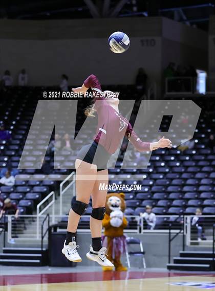 Thumbnail 1 in Blum vs. Fayetteville (UIL Volleyball 1A Finals) photogallery.