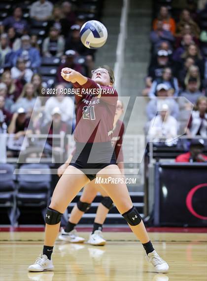 Thumbnail 3 in Blum vs. Fayetteville (UIL Volleyball 1A Finals) photogallery.