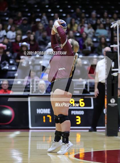 Thumbnail 1 in Blum vs. Fayetteville (UIL Volleyball 1A Finals) photogallery.
