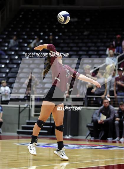 Thumbnail 2 in Blum vs. Fayetteville (UIL Volleyball 1A Finals) photogallery.