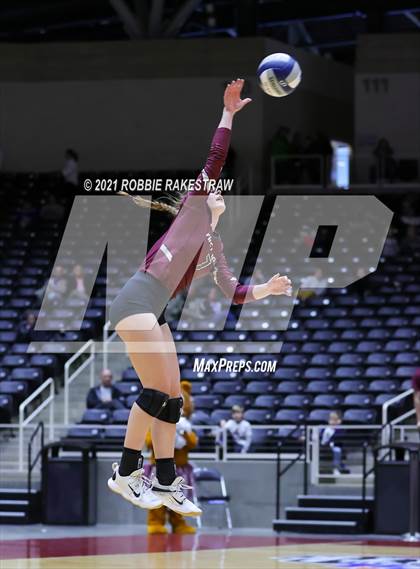Thumbnail 2 in Blum vs. Fayetteville (UIL Volleyball 1A Finals) photogallery.
