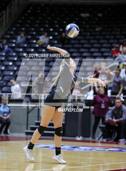 Thumbnail 1 in Blum vs. Fayetteville (UIL Volleyball 1A Finals) photogallery.