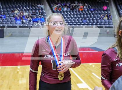 Thumbnail 1 in Blum vs. Fayetteville (UIL Volleyball 1A Finals) photogallery.