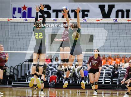Thumbnail 3 in Blum vs. Fayetteville (UIL Volleyball 1A Finals) photogallery.
