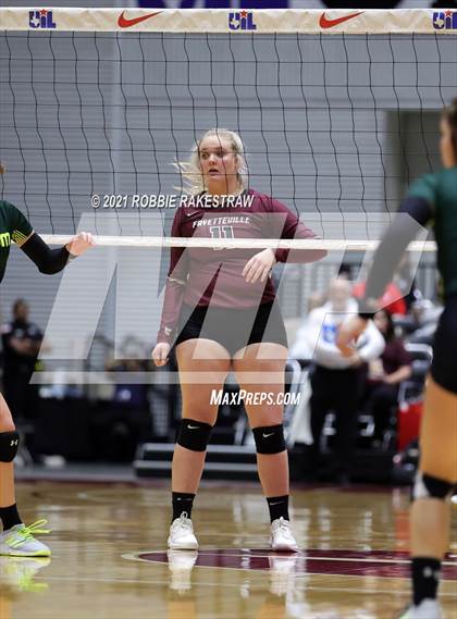 Thumbnail 1 in Blum vs. Fayetteville (UIL Volleyball 1A Finals) photogallery.