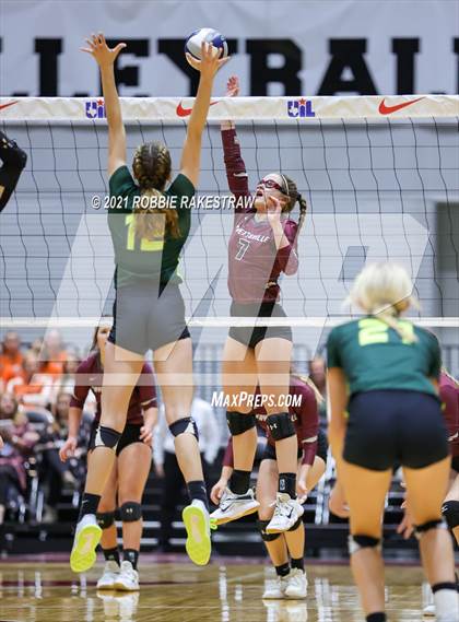 Thumbnail 2 in Blum vs. Fayetteville (UIL Volleyball 1A Finals) photogallery.