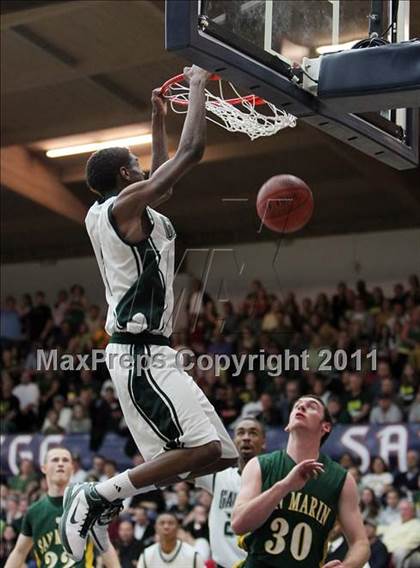Thumbnail 3 in El Cerrito vs. San Marin (CIF NCS D3 Final) photogallery.