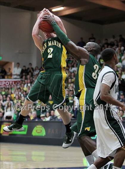 Thumbnail 3 in El Cerrito vs. San Marin (CIF NCS D3 Final) photogallery.