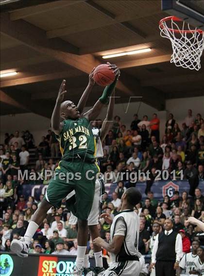 Thumbnail 1 in El Cerrito vs. San Marin (CIF NCS D3 Final) photogallery.