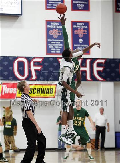 Thumbnail 1 in El Cerrito vs. San Marin (CIF NCS D3 Final) photogallery.