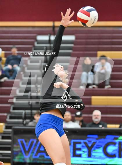 Thumbnail 3 in Gilbert Christian @ Valley Christian (AIA 3A Semifinal) photogallery.