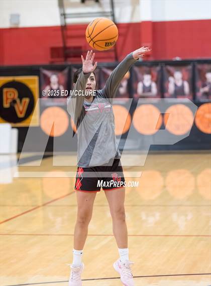 Thumbnail 3 in JV Girls Basketball Torrance vs Palos Verdes photogallery.