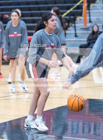 Thumbnail 2 in JV Girls Basketball Torrance vs Palos Verdes photogallery.