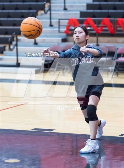 Thumbnail 2 in JV Girls Basketball Torrance vs Palos Verdes photogallery.