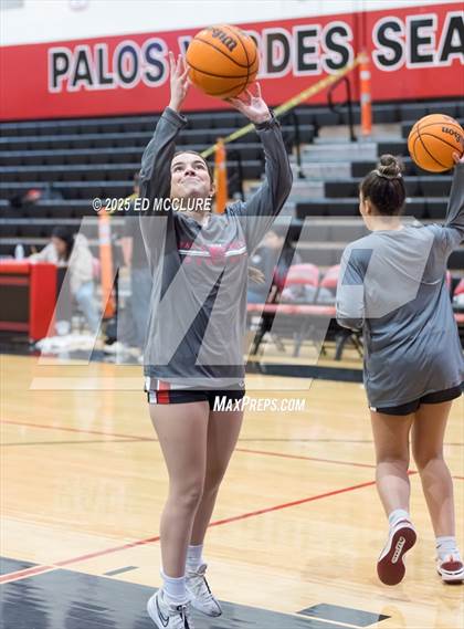 Thumbnail 1 in JV Girls Basketball Torrance vs Palos Verdes photogallery.