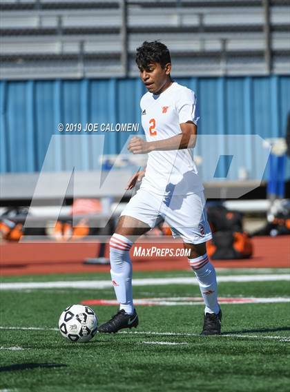 Thumbnail 3 in  Lee [Robert E.] vs United (Austin Lakes Elite Showcase) photogallery.
