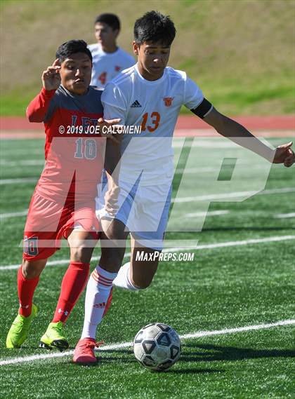 Thumbnail 2 in  Lee [Robert E.] vs United (Austin Lakes Elite Showcase) photogallery.