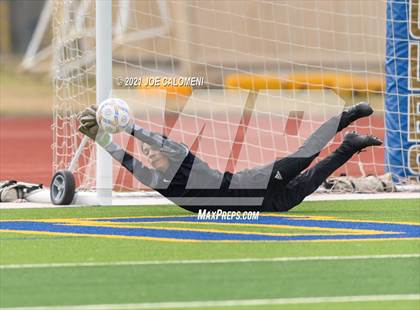 Thumbnail 2 in Harlan vs Waxahachie (Alamo Heights Tournament) photogallery.