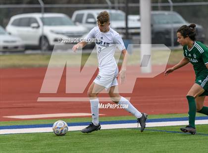 Thumbnail 2 in Harlan vs Waxahachie (Alamo Heights Tournament) photogallery.