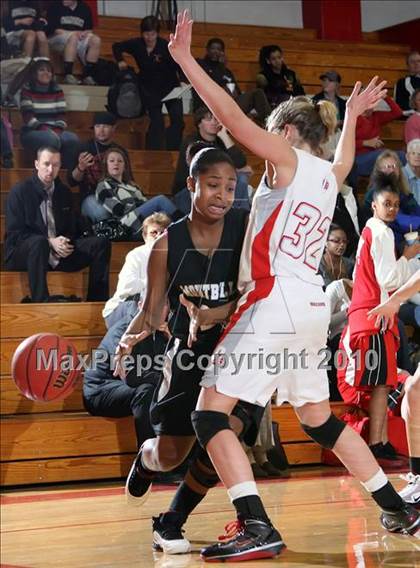 Thumbnail 3 in Montbello vs. Grand Junction Central photogallery.