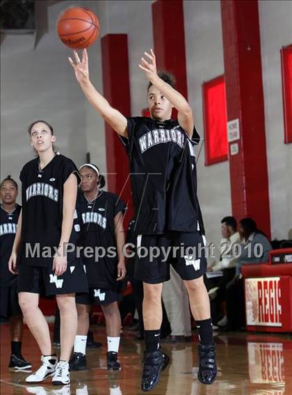 Thumbnail 3 in Montbello vs. Grand Junction Central photogallery.