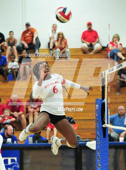 Thumbnail 3 in Katy vs. Cypress Woods (CFISD/Katy Classic) photogallery.