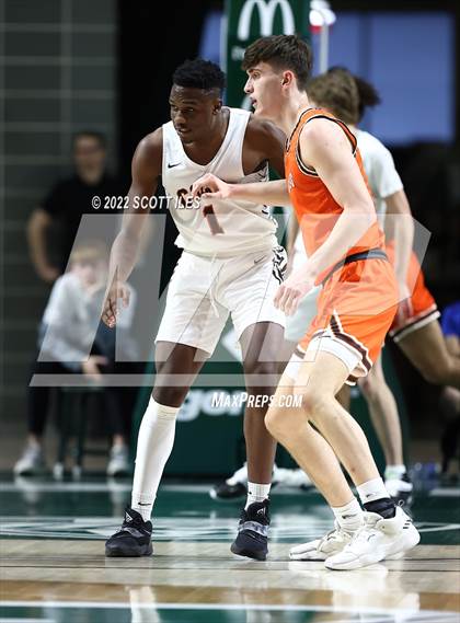 Thumbnail 2 in Heath vs. Meadowbrook (OHSAA D2 Regional Semifinal) photogallery.