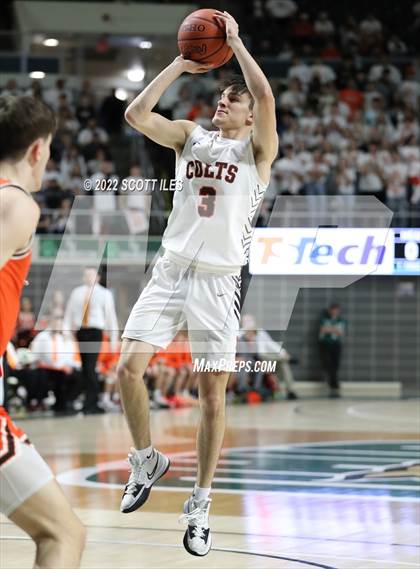 Thumbnail 2 in Heath vs. Meadowbrook (OHSAA D2 Regional Semifinal) photogallery.