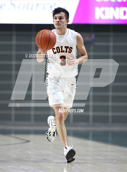 Thumbnail 1 in Heath vs. Meadowbrook (OHSAA D2 Regional Semifinal) photogallery.