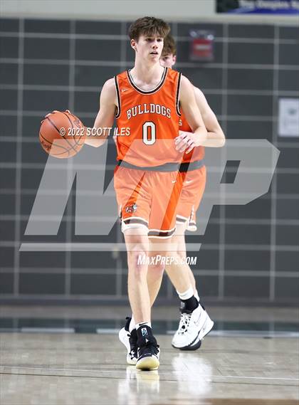 Thumbnail 3 in Heath vs. Meadowbrook (OHSAA D2 Regional Semifinal) photogallery.