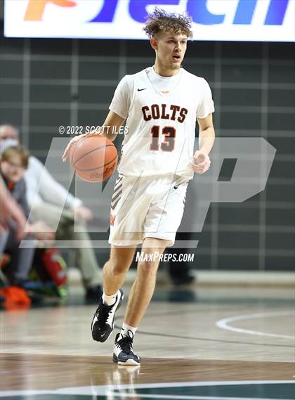 Thumbnail 1 in Heath vs. Meadowbrook (OHSAA D2 Regional Semifinal) photogallery.