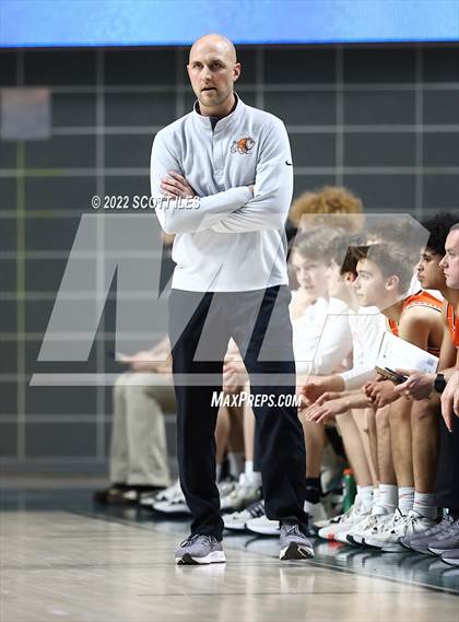 Thumbnail 2 in Heath vs. Meadowbrook (OHSAA D2 Regional Semifinal) photogallery.