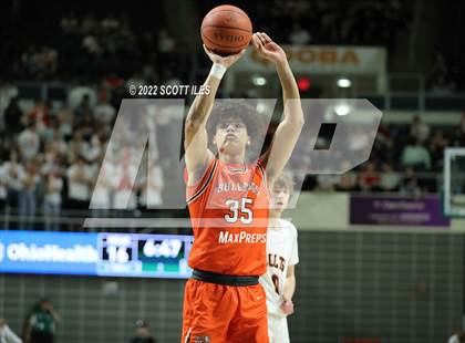 Thumbnail 3 in Heath vs. Meadowbrook (OHSAA D2 Regional Semifinal) photogallery.