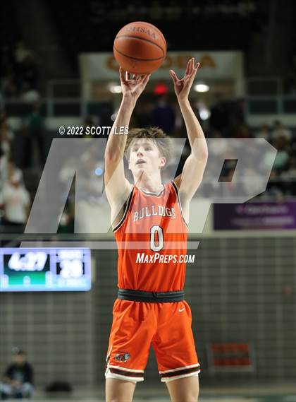 Thumbnail 2 in Heath vs. Meadowbrook (OHSAA D2 Regional Semifinal) photogallery.