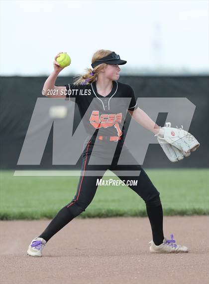 Thumbnail 3 in Johnstown-Monroe vs Amanda-Clearcreek (OHSAA D3 District Final) photogallery.