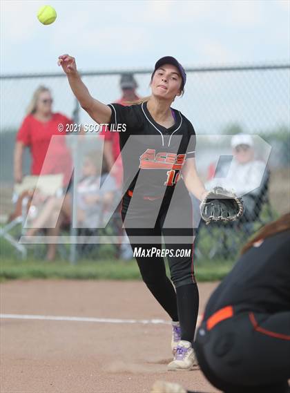 Thumbnail 3 in Johnstown-Monroe vs Amanda-Clearcreek (OHSAA D3 District Final) photogallery.