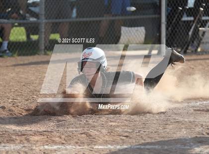 Thumbnail 1 in Johnstown-Monroe vs Amanda-Clearcreek (OHSAA D3 District Final) photogallery.