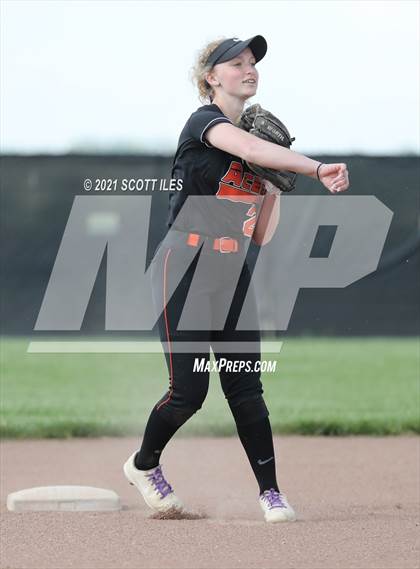 Thumbnail 3 in Johnstown-Monroe vs Amanda-Clearcreek (OHSAA D3 District Final) photogallery.