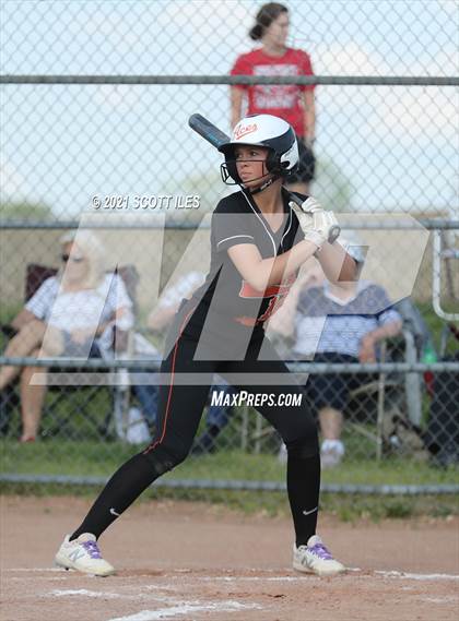 Thumbnail 1 in Johnstown-Monroe vs Amanda-Clearcreek (OHSAA D3 District Final) photogallery.