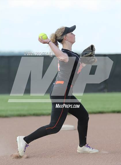 Thumbnail 2 in Johnstown-Monroe vs Amanda-Clearcreek (OHSAA D3 District Final) photogallery.