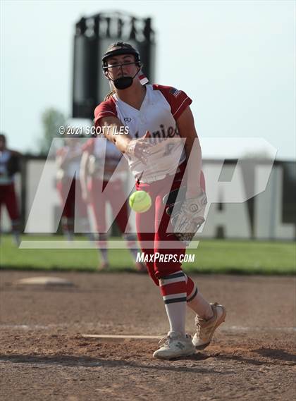 Thumbnail 1 in Johnstown-Monroe vs Amanda-Clearcreek (OHSAA D3 District Final) photogallery.