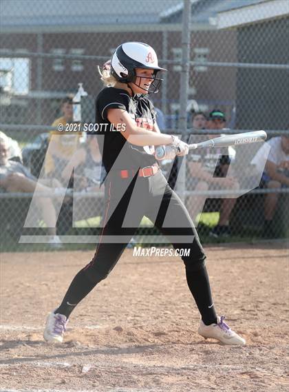 Thumbnail 3 in Johnstown-Monroe vs Amanda-Clearcreek (OHSAA D3 District Final) photogallery.