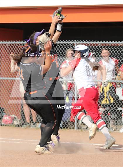Thumbnail 3 in Johnstown-Monroe vs Amanda-Clearcreek (OHSAA D3 District Final) photogallery.