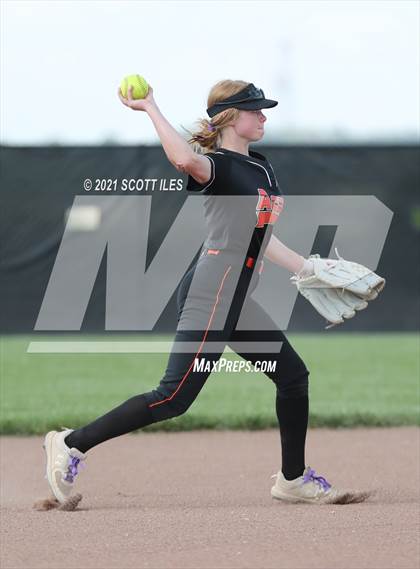 Thumbnail 1 in Johnstown-Monroe vs Amanda-Clearcreek (OHSAA D3 District Final) photogallery.