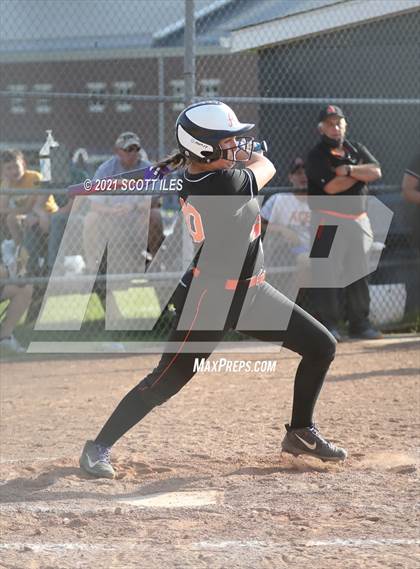 Thumbnail 3 in Johnstown-Monroe vs Amanda-Clearcreek (OHSAA D3 District Final) photogallery.