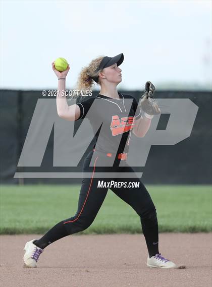 Thumbnail 2 in Johnstown-Monroe vs Amanda-Clearcreek (OHSAA D3 District Final) photogallery.