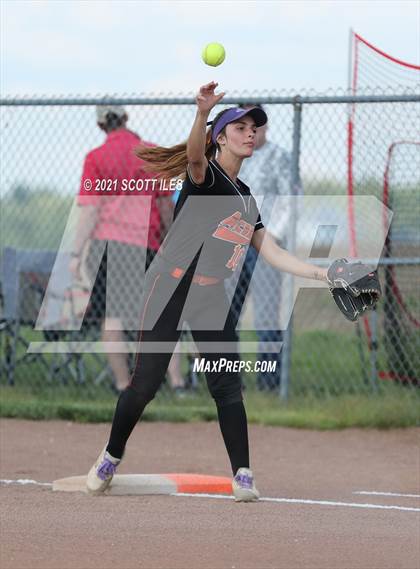 Thumbnail 1 in Johnstown-Monroe vs Amanda-Clearcreek (OHSAA D3 District Final) photogallery.