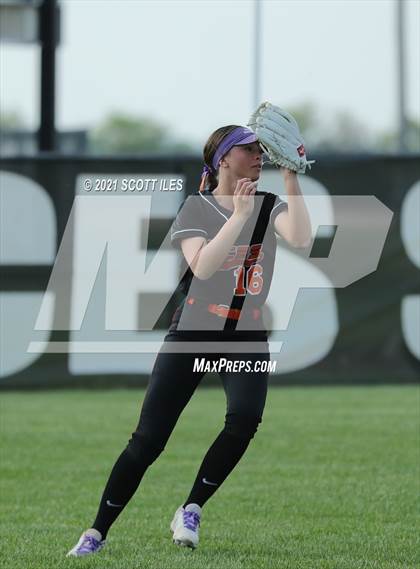 Thumbnail 2 in Johnstown-Monroe vs Amanda-Clearcreek (OHSAA D3 District Final) photogallery.