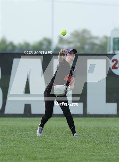 Thumbnail 3 in Johnstown-Monroe vs Amanda-Clearcreek (OHSAA D3 District Final) photogallery.